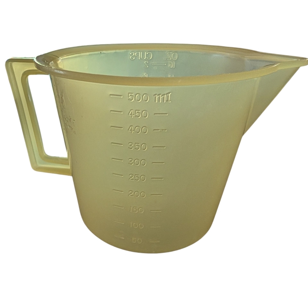 Lustro Ware Plastic Measuring Cup - Picture 3 of 5